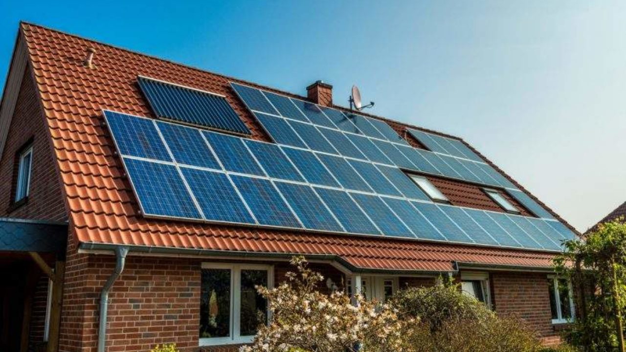 ¿Cuánto Cuesta La Instalacion De Paneles Solares En Una Casa?